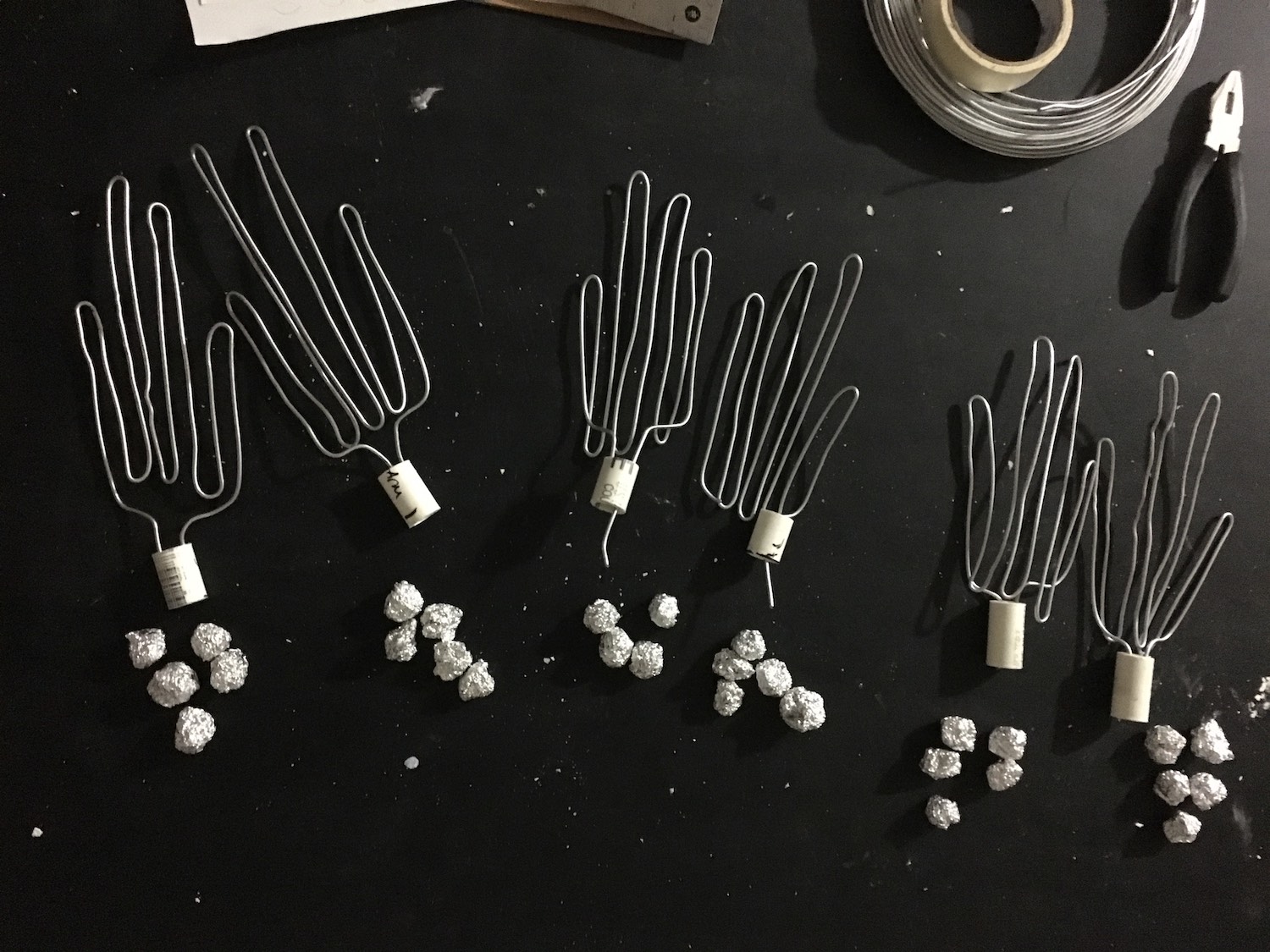 Armatures for six skeleton hands